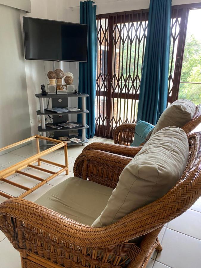 6 Uitsig Uvongo Apartment *